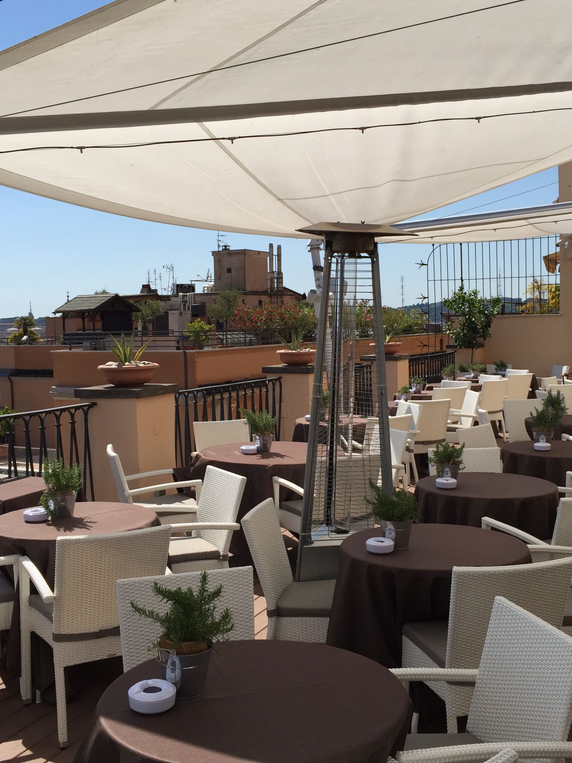 02 progetto_hotel_De_la_ville_terrazza_01
