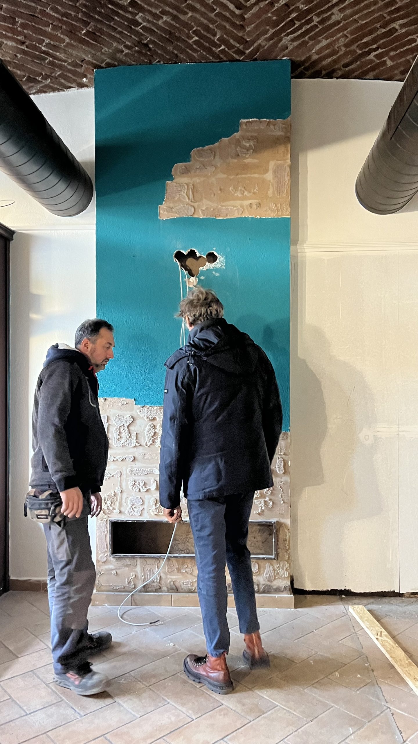 001 contract, di fianco a testo LO STUDIO IL TUO UNICO...